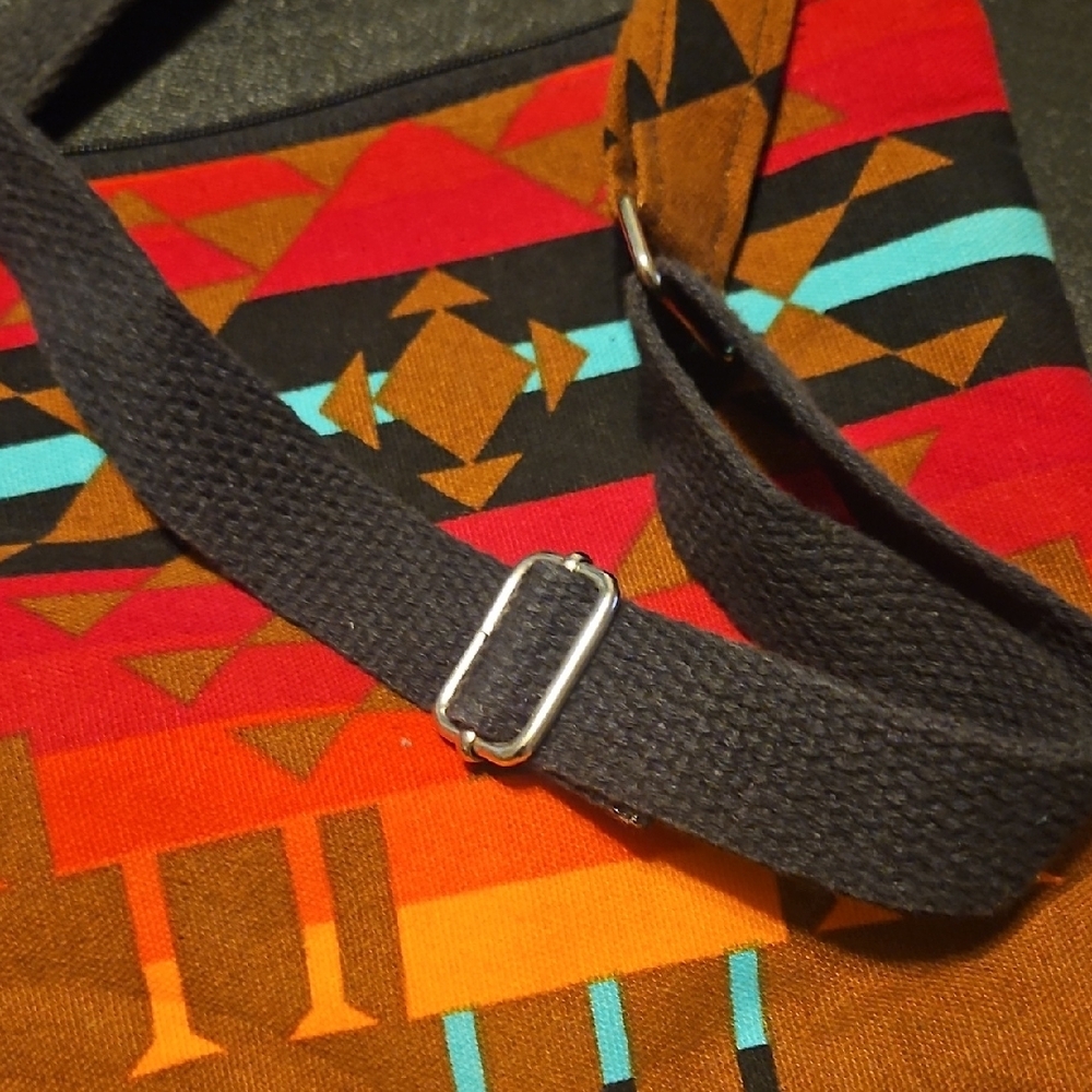 Geometric Pattern Crossbody Bag - image 4